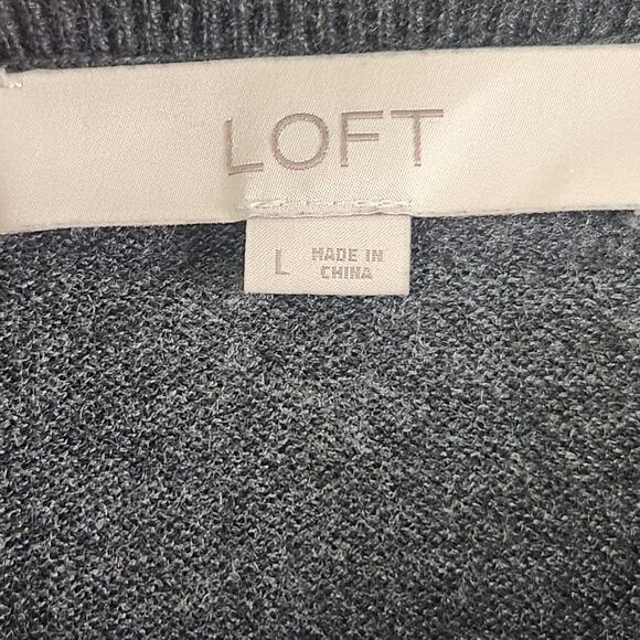 LOFT Pullover Sweater Women’s SZ L Charcoal Gray Long Sleeve V- Neck Knit EUC - Picture 3 of 13